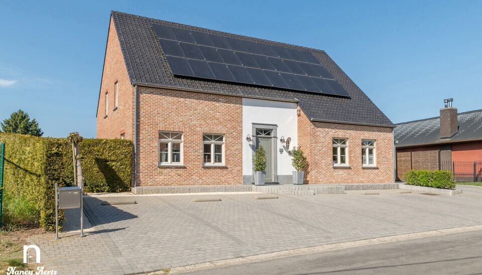 Gebouw voor gemengd gebruik te koop in Beringen
