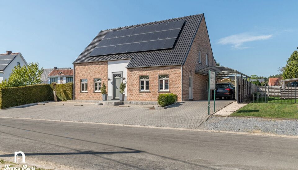 Gebouw voor gemengd gebruik te koop in Beringen